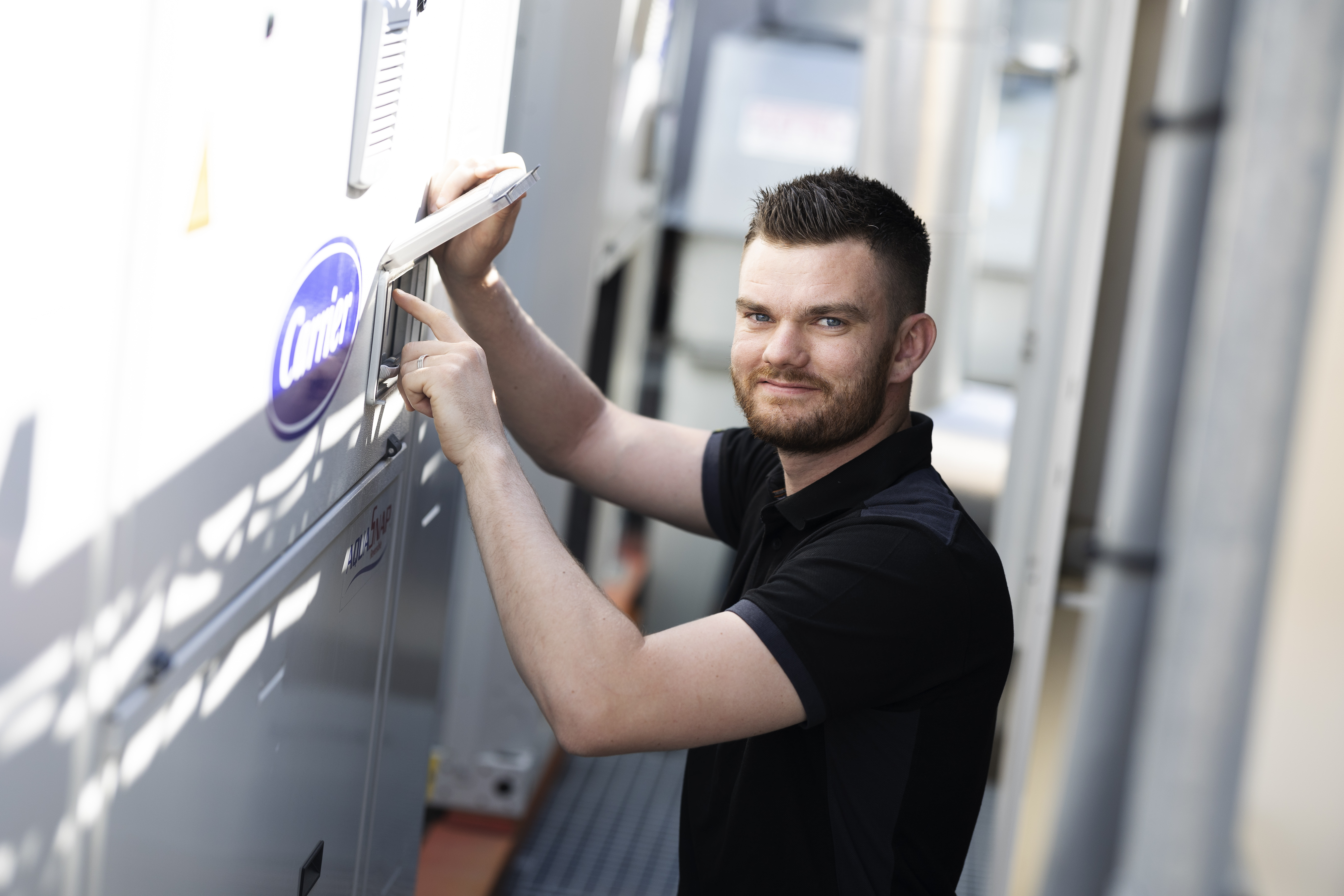 Service på anlegget for vannbåren varme med Granbo VVS